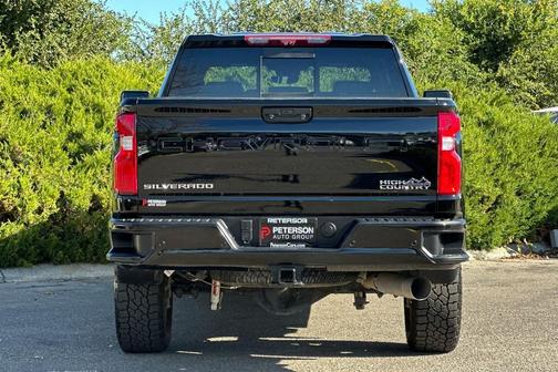 2022 Chevrolet Silverado 2500 High Country