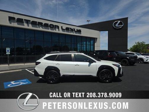 Crystal White Pearl 2023 Subaru Outback Onyx Edition