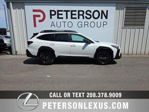 Crystal White Pearl 2023 Subaru Outback Onyx Edition