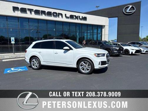 Glacier White 2021 Audi Q7 45 Premium Plus