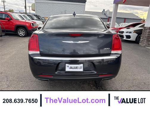 2018 Chrysler 300 Limited