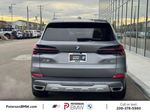 Skyscraper Grey Metallic 2026 BMW X5 xDrive40i