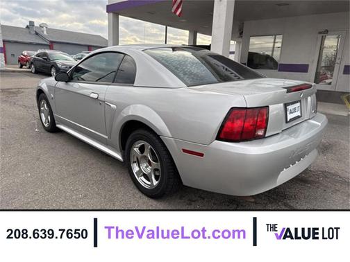 2004 Ford Mustang Base