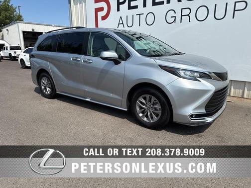 2023 Toyota Sienna XLE
