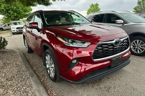 Ruby Flare Pearl 2022 Toyota Highlander Limited