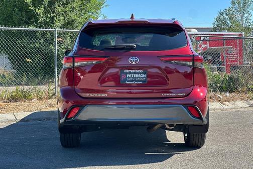 Ruby Flare Pearl 2022 Toyota Highlander Limited