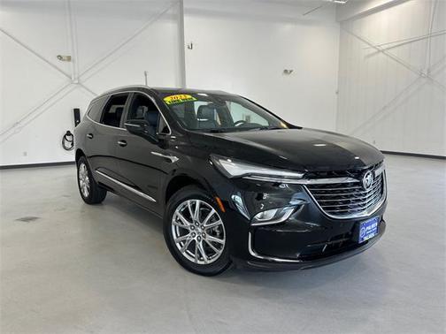 2023 Buick Enclave Essence AWD