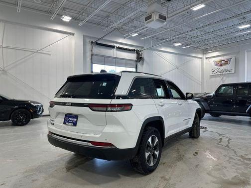 2022 Jeep Grand Cherokee 4xe Base