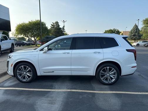 2025 Cadillac XT6 Premium Luxury AWD