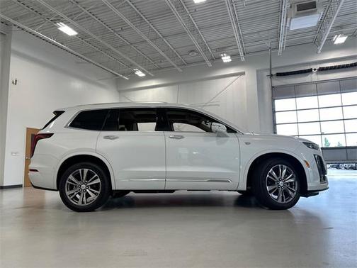 2025 Cadillac XT6 Premium Luxury AWD
