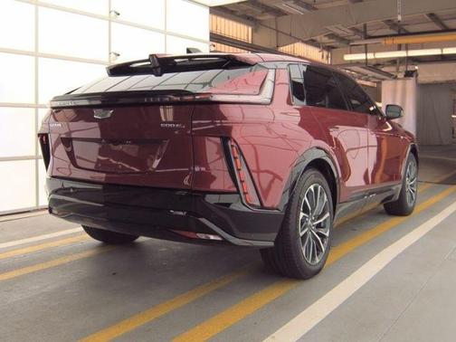 2024 Cadillac LYRIQ Sport