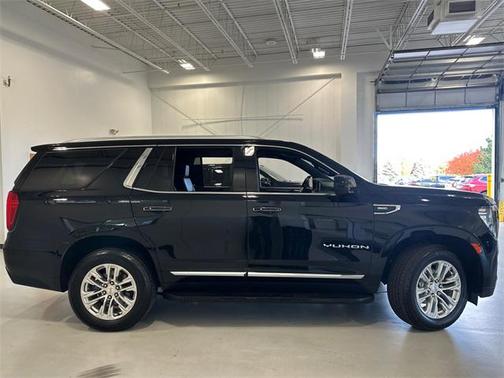 2022 GMC Yukon SLT