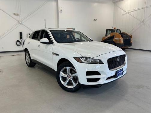Fuji White 2019 Jaguar F-PACE 25t Premium
