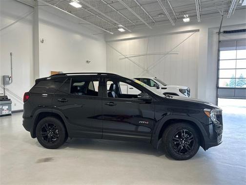 2024 GMC Terrain AWD AT4