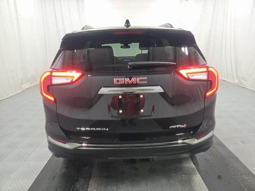 2024 GMC Terrain AWD AT4