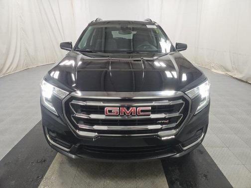 2024 GMC Terrain AWD AT4