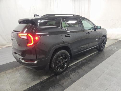 2024 GMC Terrain AWD AT4