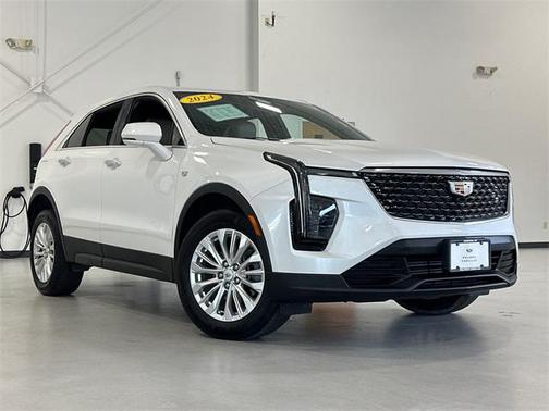 2024 Cadillac XT4 Luxury