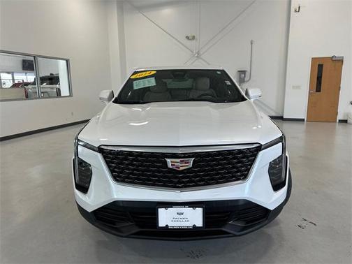 2024 Cadillac XT4 Luxury