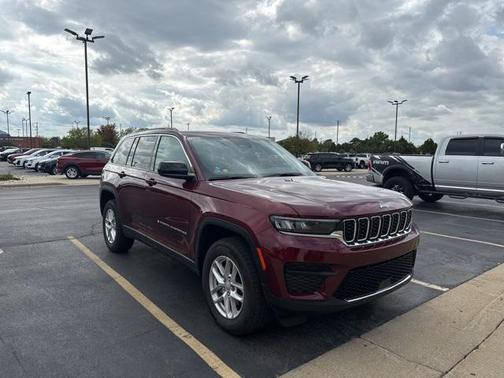 2024 Jeep Grand Cherokee Laredo