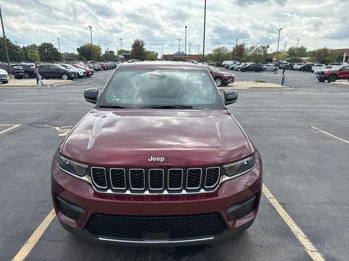 2024 Jeep Grand Cherokee Laredo