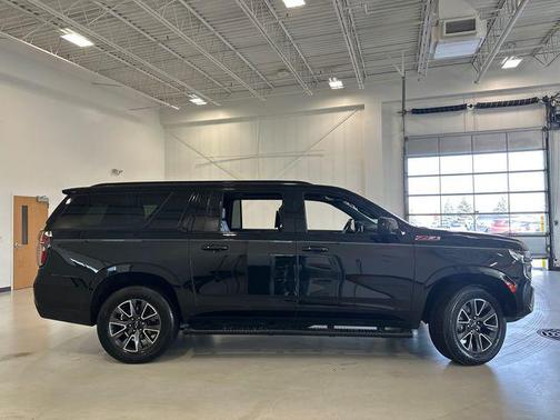 2021 Chevrolet Suburban 4WD Z71