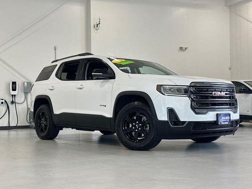 Summit White 2023 GMC Acadia AWD AT4
