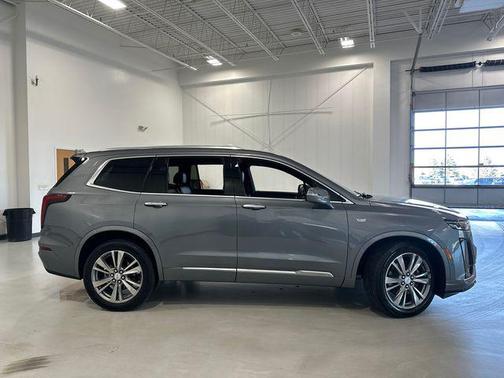 2022 Cadillac XT6 Premium Luxury AWD