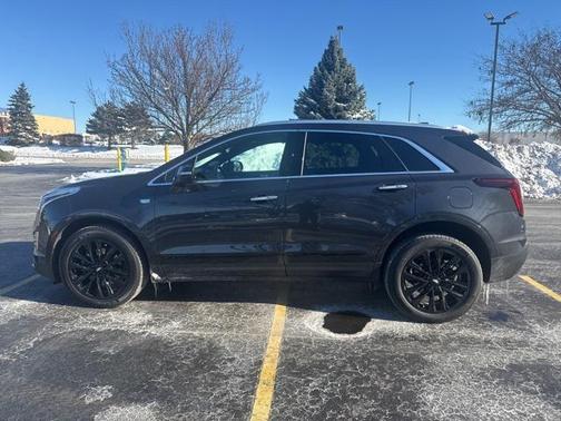 2022 Cadillac XT5 Premium Luxury