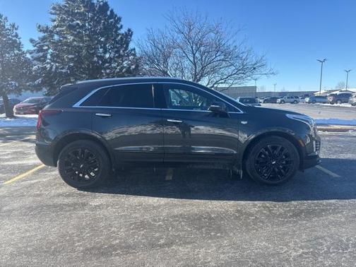 2022 Cadillac XT5 Premium Luxury