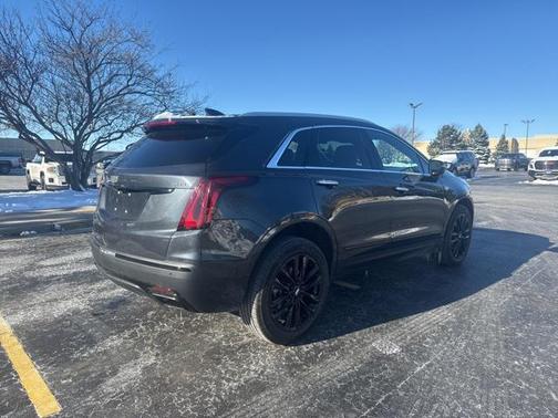 2022 Cadillac XT5 Premium Luxury