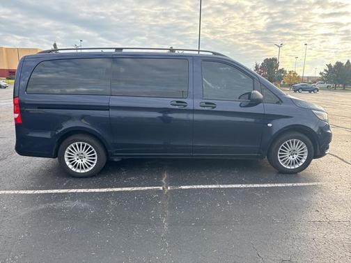 2019 Mercedes-Benz Metris Base
