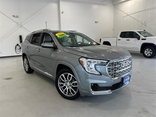 2023 GMC Terrain Denali