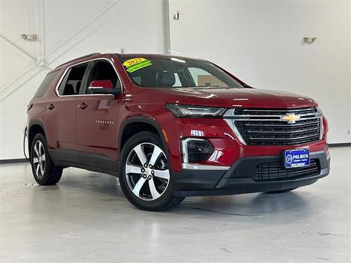 2023 Chevrolet Traverse LT Leather