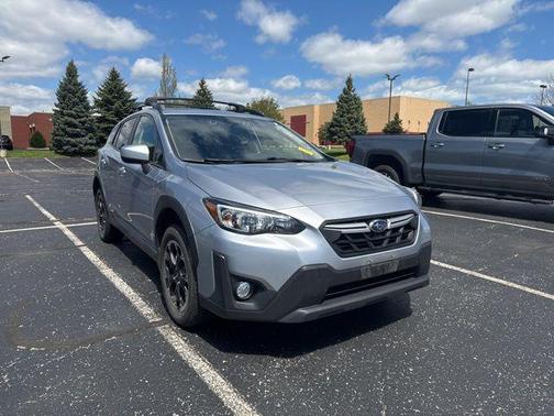Ice Silver Metallic 2021 Subaru Crosstrek Premium