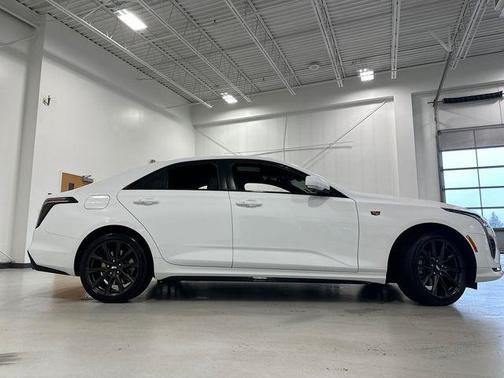 2022 Cadillac CT4 Sport