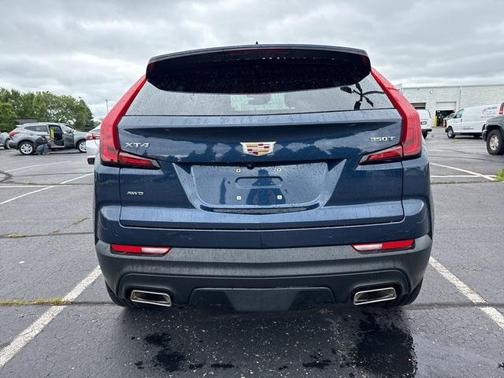 2022 Cadillac XT4 Luxury