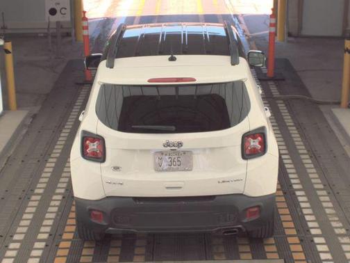 Alpine White Clearcoat 2022 Jeep Renegade Limited