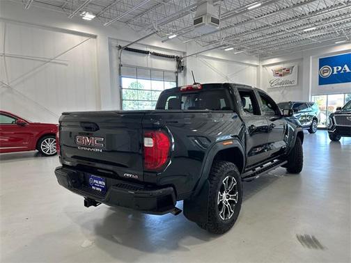 2024 GMC Canyon AT4