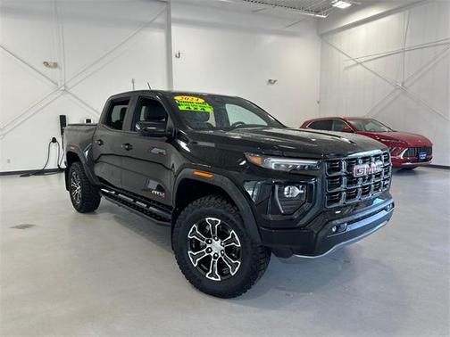 2024 GMC Canyon AT4