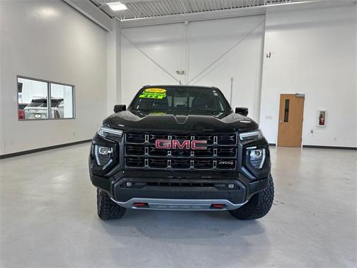 2024 GMC Canyon AT4