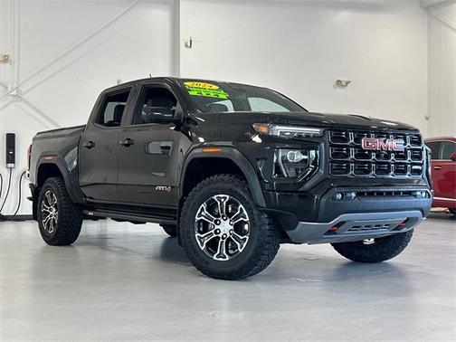 2024 GMC Canyon AT4