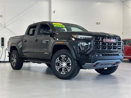2024 GMC Canyon AT4