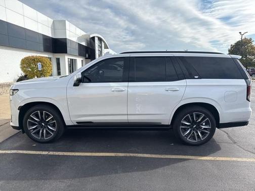 2023 Cadillac Escalade Sport