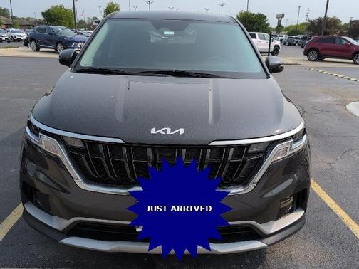 2022 Kia Carnival LXS