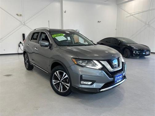 2017 Nissan Rogue SL