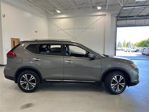 2017 Nissan Rogue SL