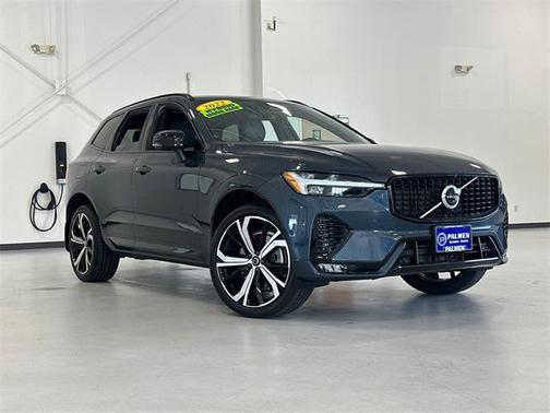 2022 Volvo XC60 B6 R-Design