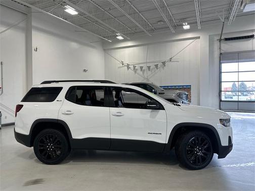 2023 GMC Acadia AWD SLT
