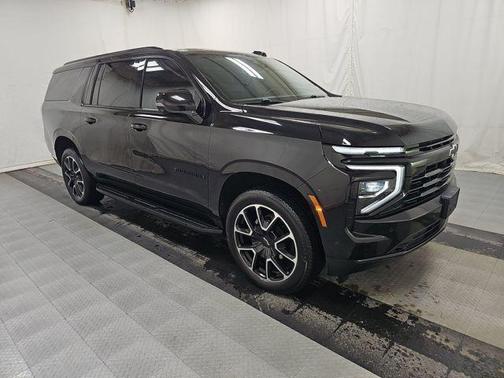 2025 Chevrolet Suburban RST